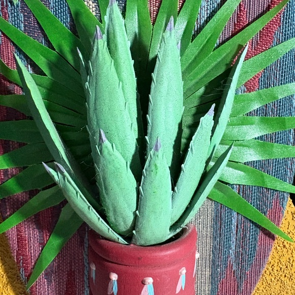 Wow 🌵This is stunning succulent wall decor - Picture 2 of 2